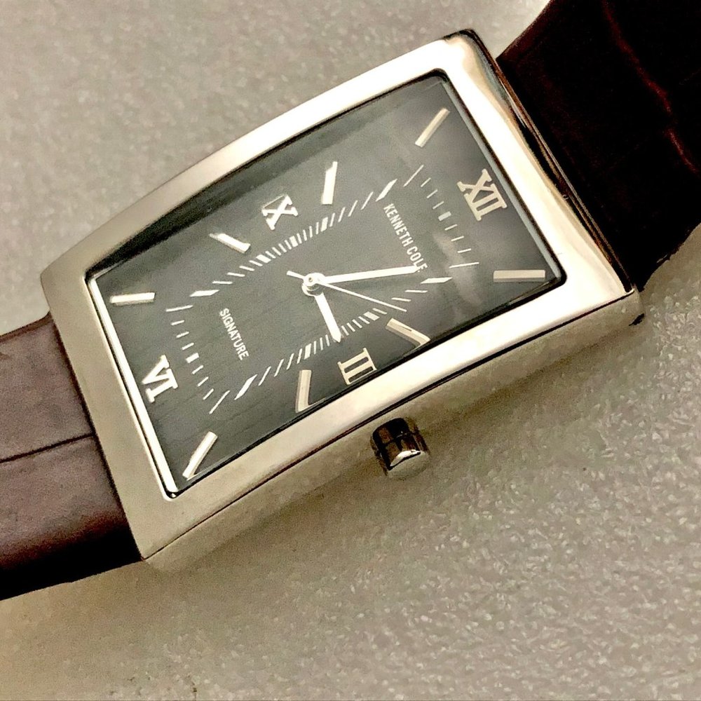 Kenneth Cole Tank Watch - Picture 4 of 8